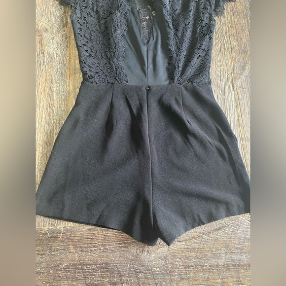 Dynamite Romper with lace ✨ - Picture 7 of 10